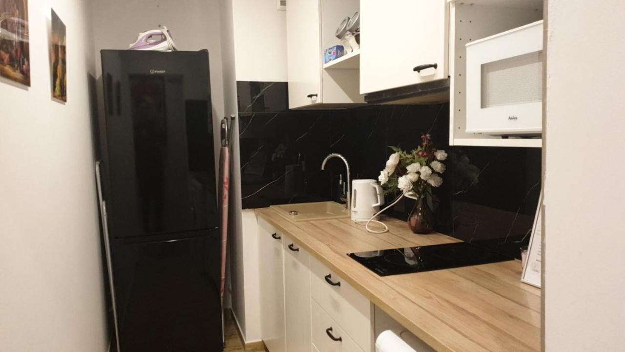 Unitapartaments Short Rent Apartment In Warsaw By Metro Station Rondo Onz Apart With 3Bedrooms 23 Exterior foto