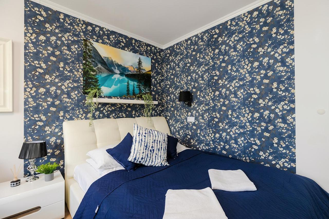 Unitapartaments Short Rent Apartment In Warsaw By Metro Station Rondo Onz Apart With 3Bedrooms 23 Exterior foto