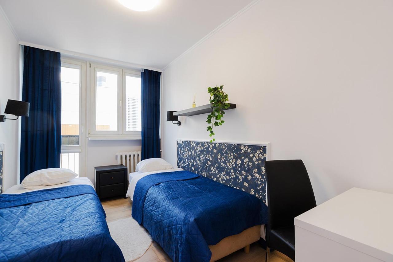 Unitapartaments Short Rent Apartment In Warsaw By Metro Station Rondo Onz Apart With 3Bedrooms 23 Exterior foto